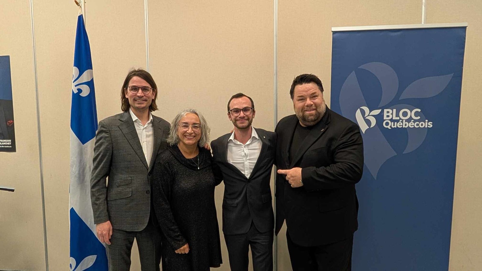 Jean-Denis Garon, député de Mirabel (gauche), Claude DeBellefeuille, député de Salaberry-Suroît (Centre gauche), Christopher Massé, candidat de Vaudreuil-Soulanges (Centre droit), Patrick O'Hara, candidat de Chateauguay-Les-Jardins-de-Napierville (droite)