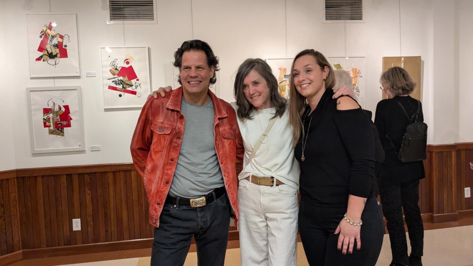 Notons aussi que deux autres des artistes de TRACE, édition 2024-2025, soit Stéphane Falardeau de Vaudreuil-Dorion et Marie-Pier Gamache de Châteauguay étaient aussi présents pour soutenir Mme Durand