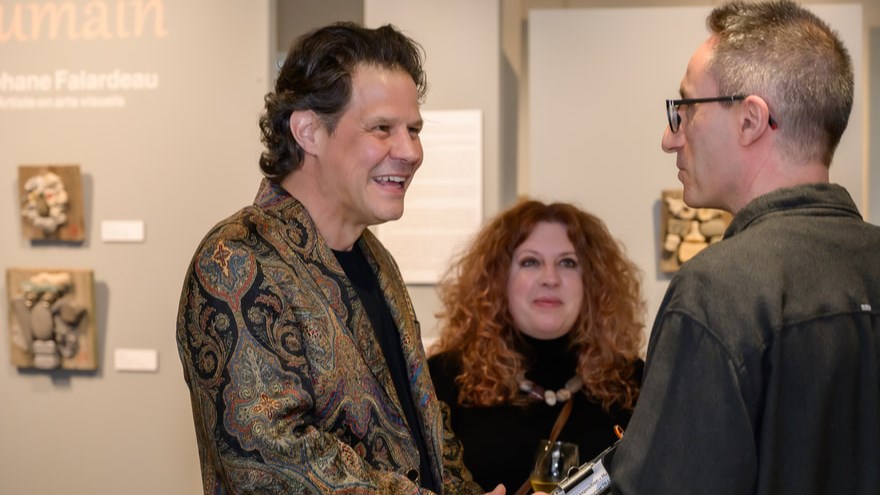 La pierre au coeur du troisième vernissage de TRACE, édition 2024-2025