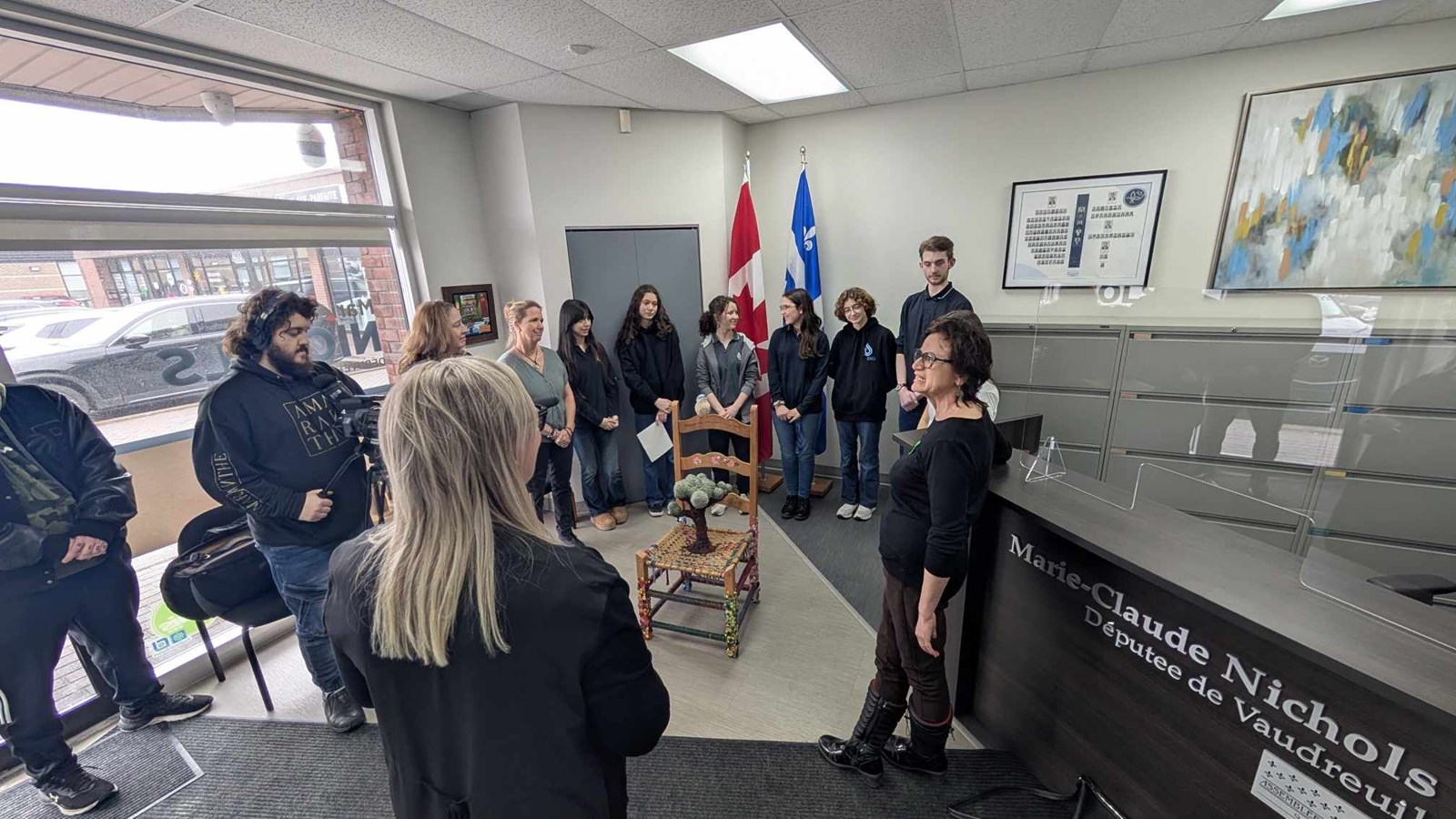 Écologie et engagement : la chaise des générations remise à Marie-Claude Nichols