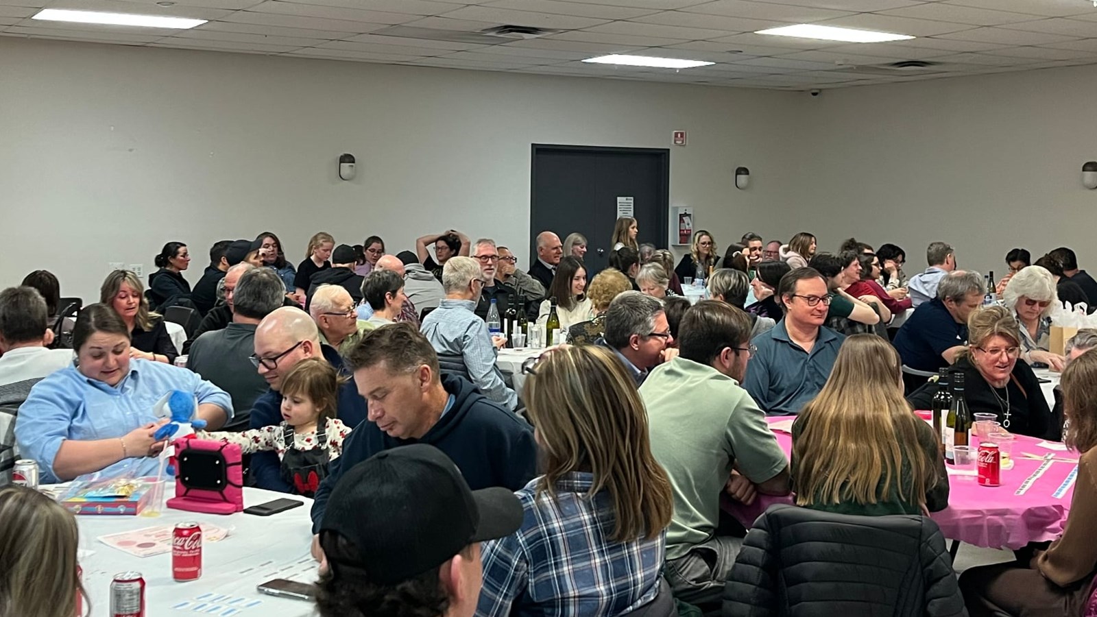 Un beau succès pour le souper-bénéfice de Jeunesse en Marche