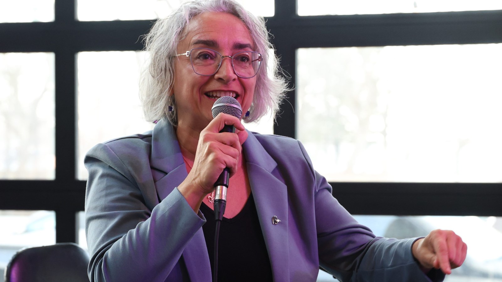 ÉLECTIONS 2025: Claude DeBellefeuille présente ses six priorités pour la région