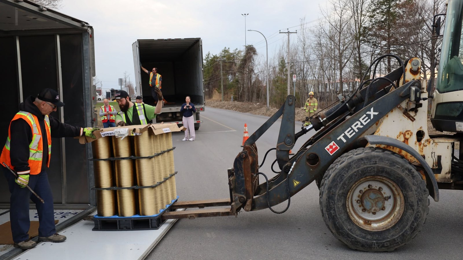 Un poids lourd se renverse dans le parc industriel de Coteau-du-Lac