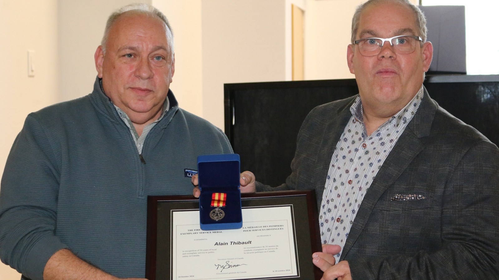 Saint-Urbain-Premier souligne les 20 ans de service d'un de ses pompiers 