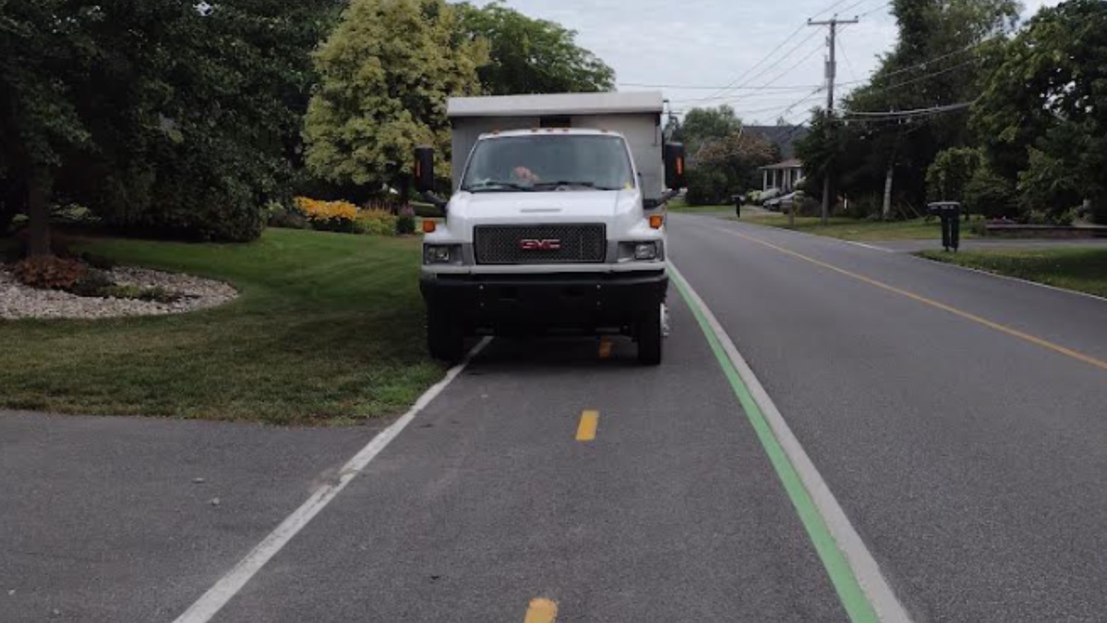 Stationnement illégal sur la piste cyclable : où en est la Ville de Coteau-du-Lac?