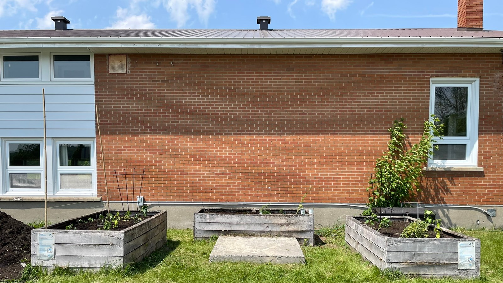 Le jardin communautaire de Très-Saint-Rédempteur prêt pour l’été 2025