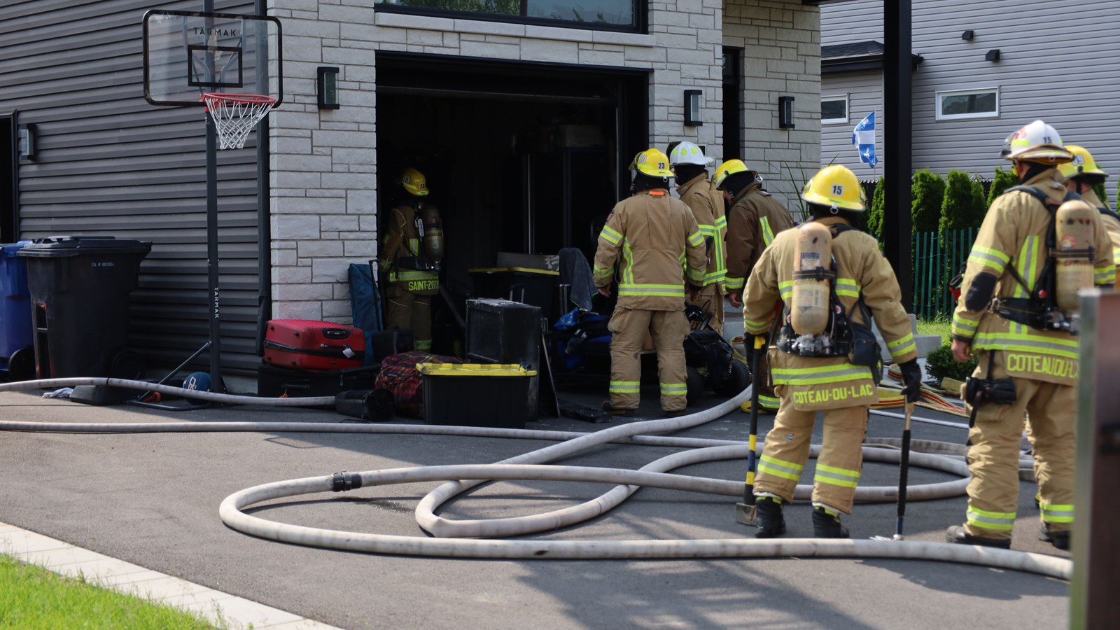 Incendie dans un garage résidentiel à Saint-Zotique