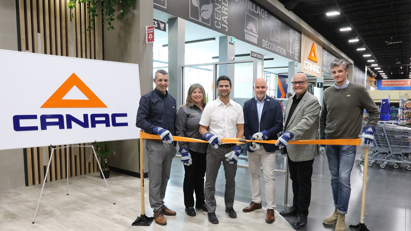 CANAC inaugure son 35e magasin  à Salaberry-de-Valleyfield!  