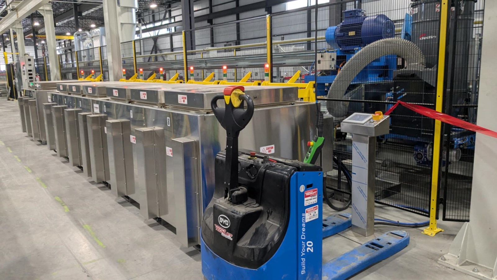 La première usine d'extrusion entièrement électrique s'implante dans le Suroît 