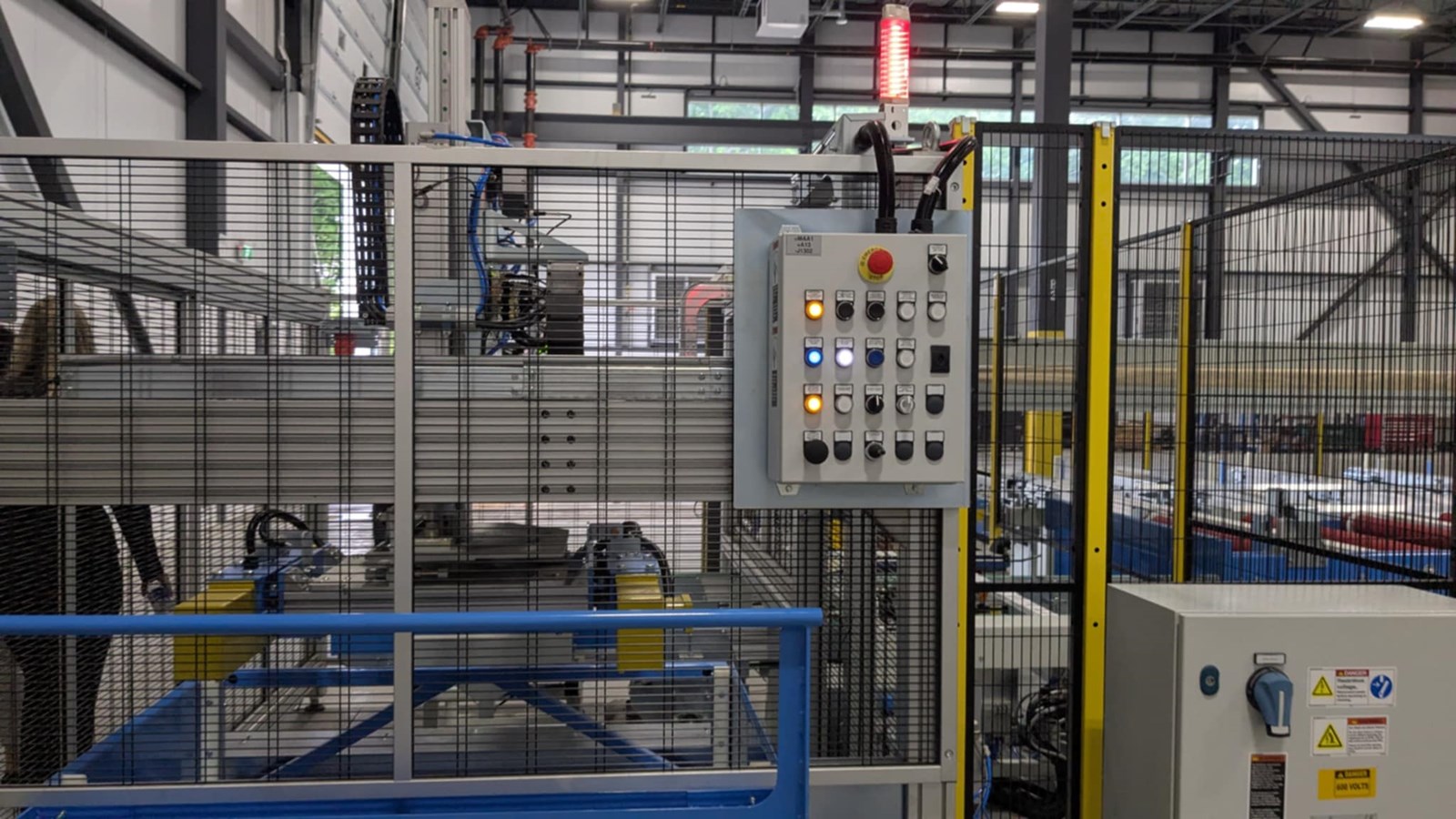 La première usine d'extrusion entièrement électrique s'implante dans le Suroît 