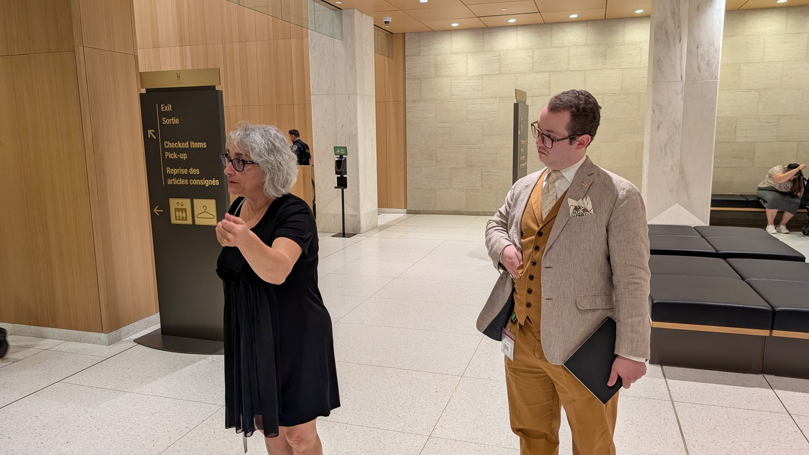 Une journée aux côtés de Claude DeBellefeuille sur la Colline du Parlement
