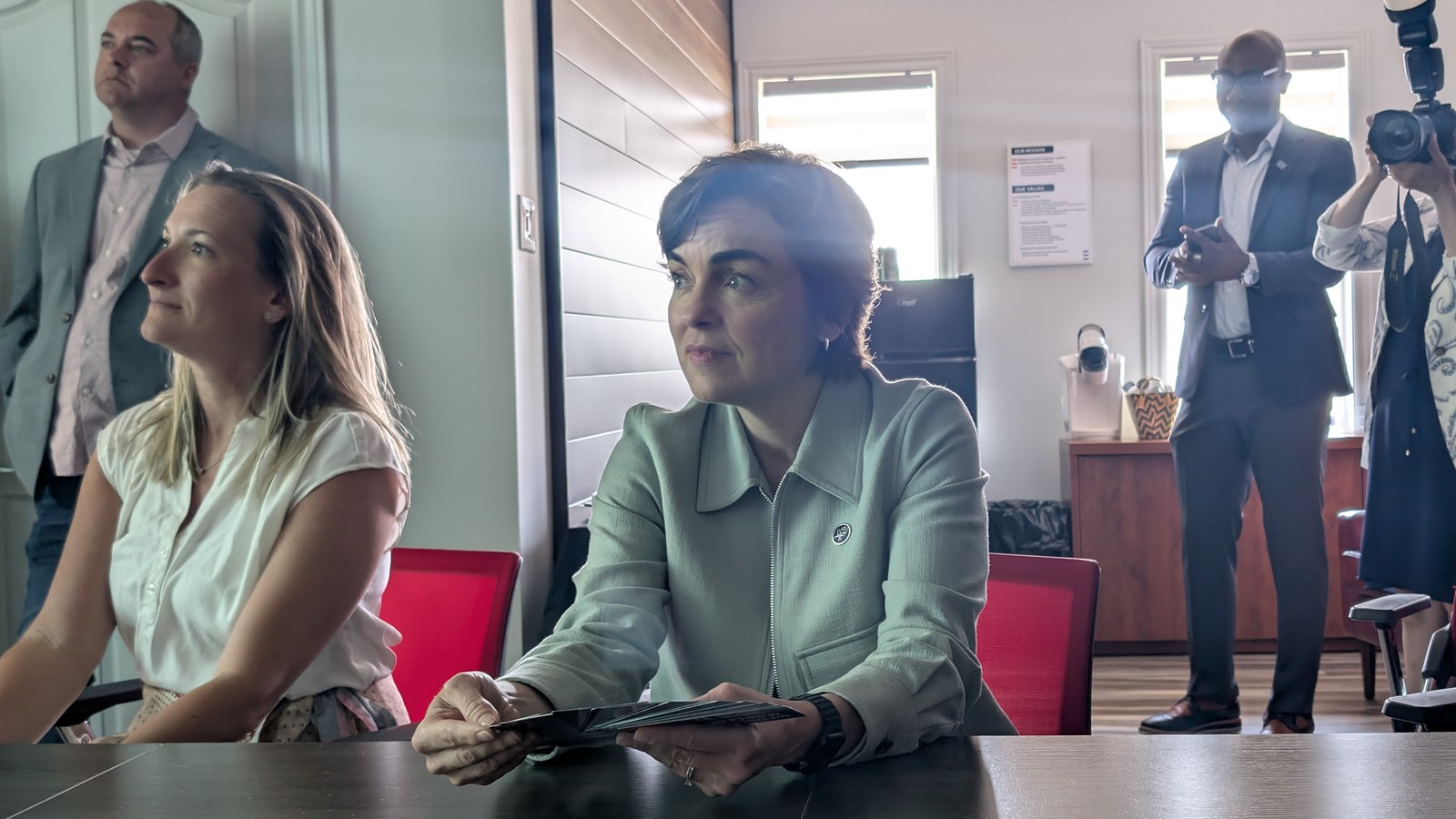 Christine Fréchette visite Métalunic pour souligner l’innovation régionale