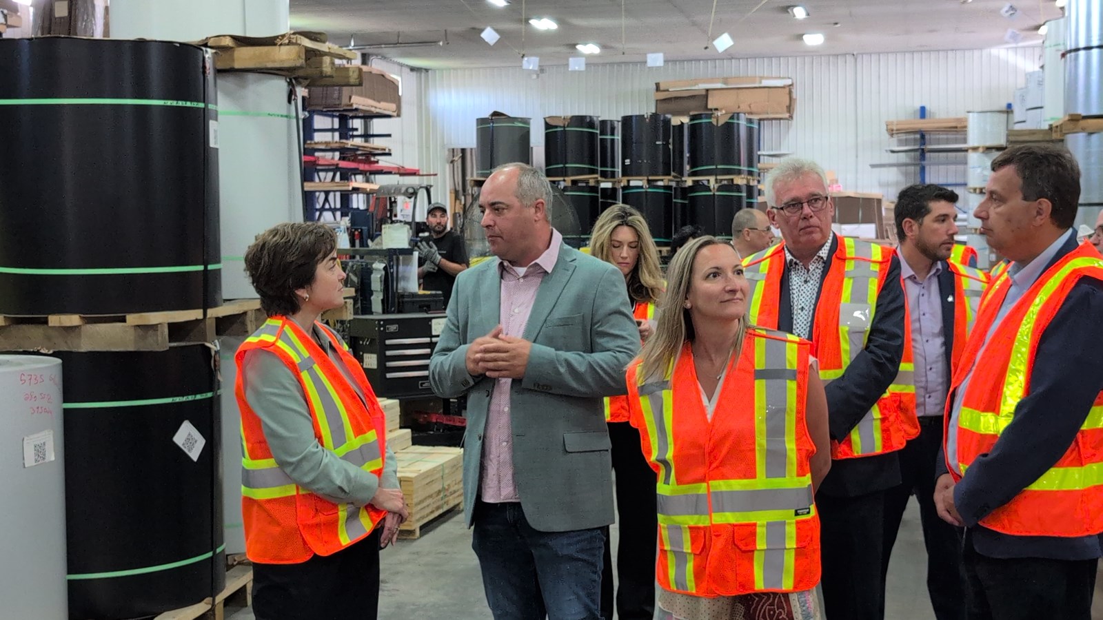 Christine Fréchette visite Métalunic pour souligner l’innovation régionale