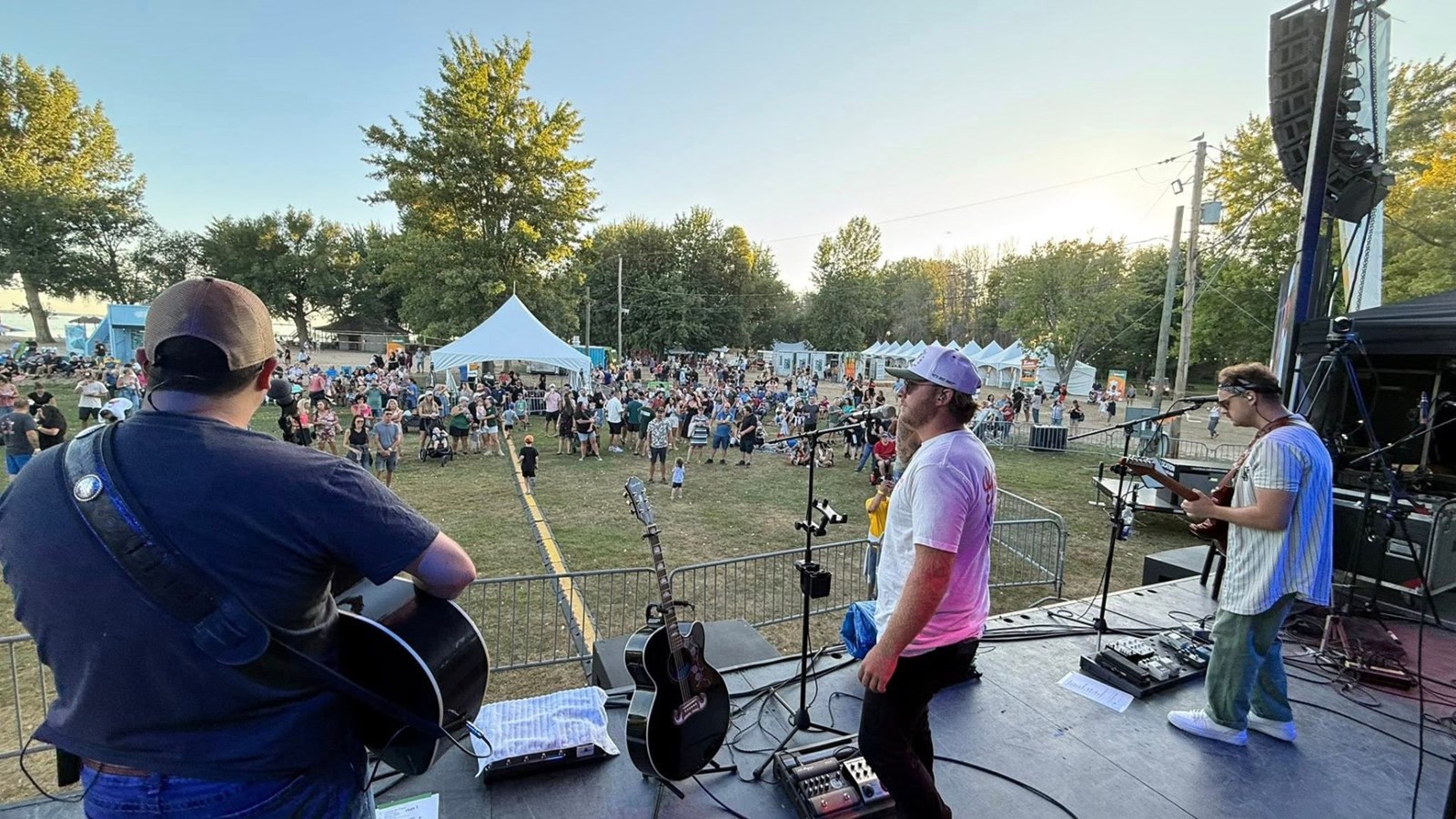 Grillades, musique et feu d’artifice : Saint-Zotique lance son festival en grand