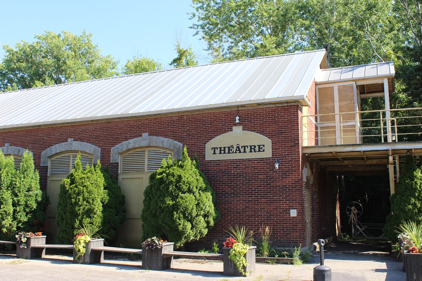 Un nouveau souffle pour le théâtre du Village des Écluses