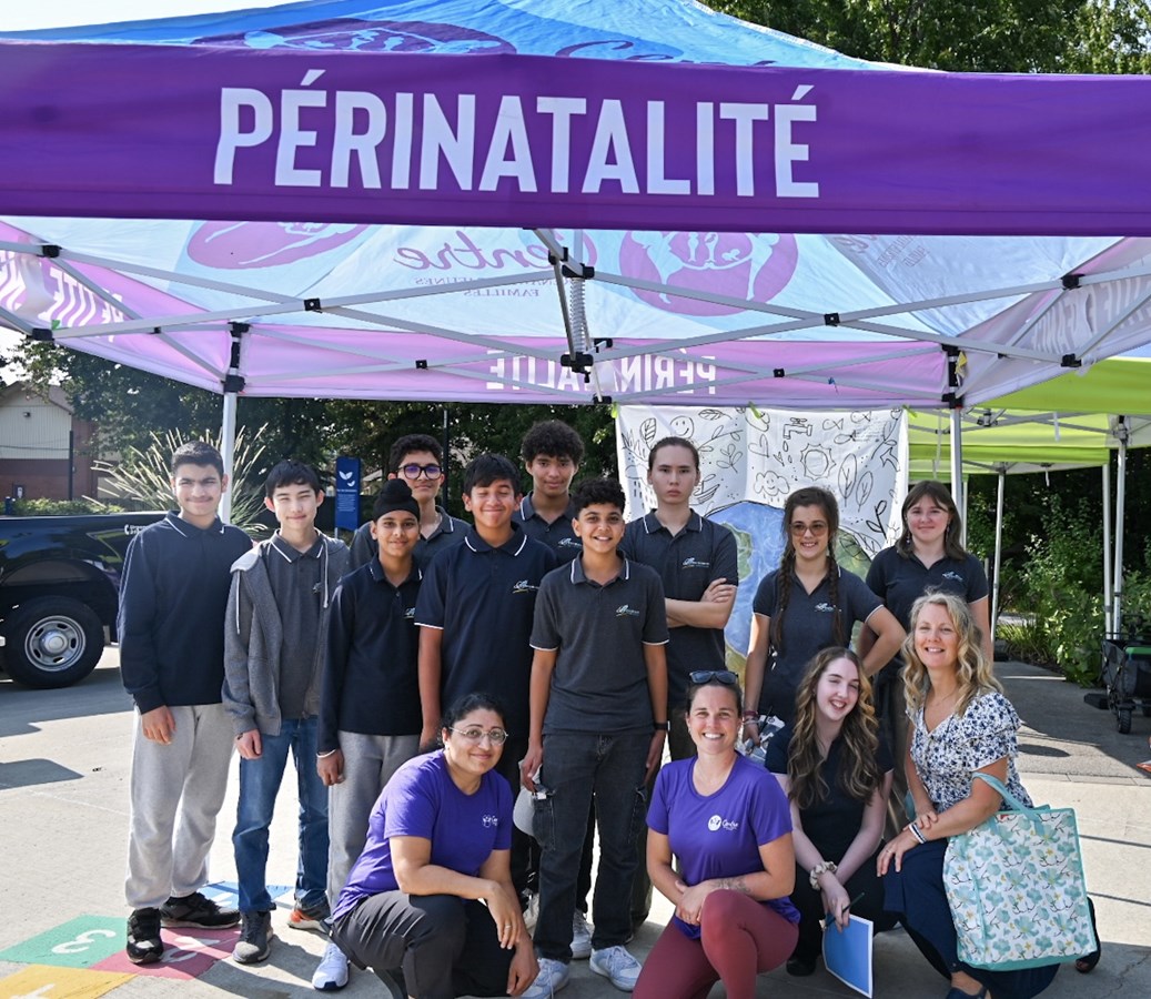 Une marche symbolique rapproche jeunes et aînés à L’Île-Perrot
