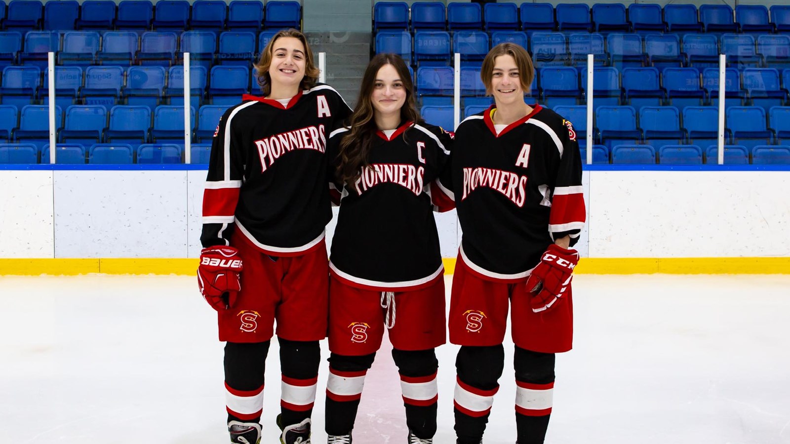 Angélique Lauzon signe avec les Blues du Collège Dawson