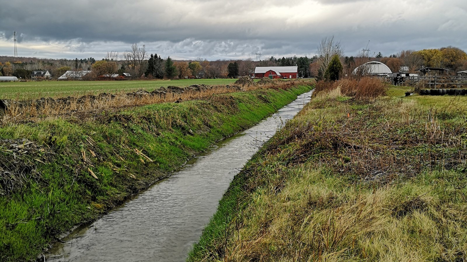 Entretien du cours d’eau Robillard-Farmer à Sainte-Marthe réalisé en 2024