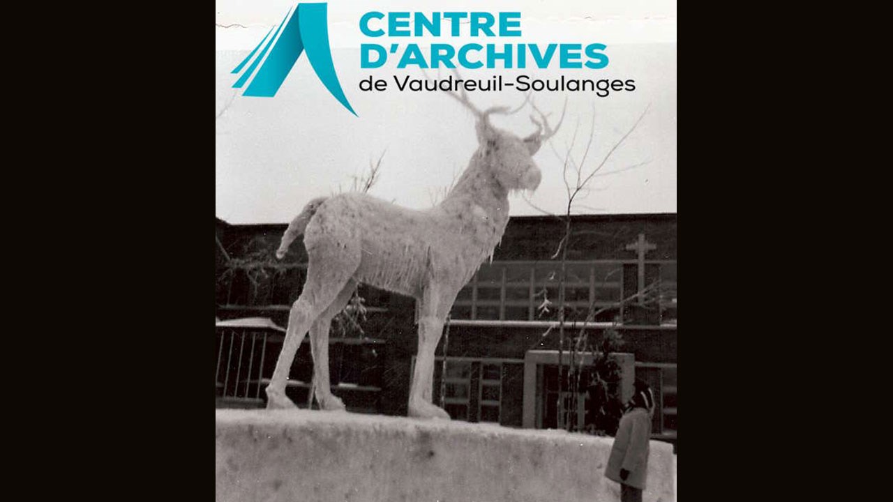 Sculpture de cerf de neige, [196-?].