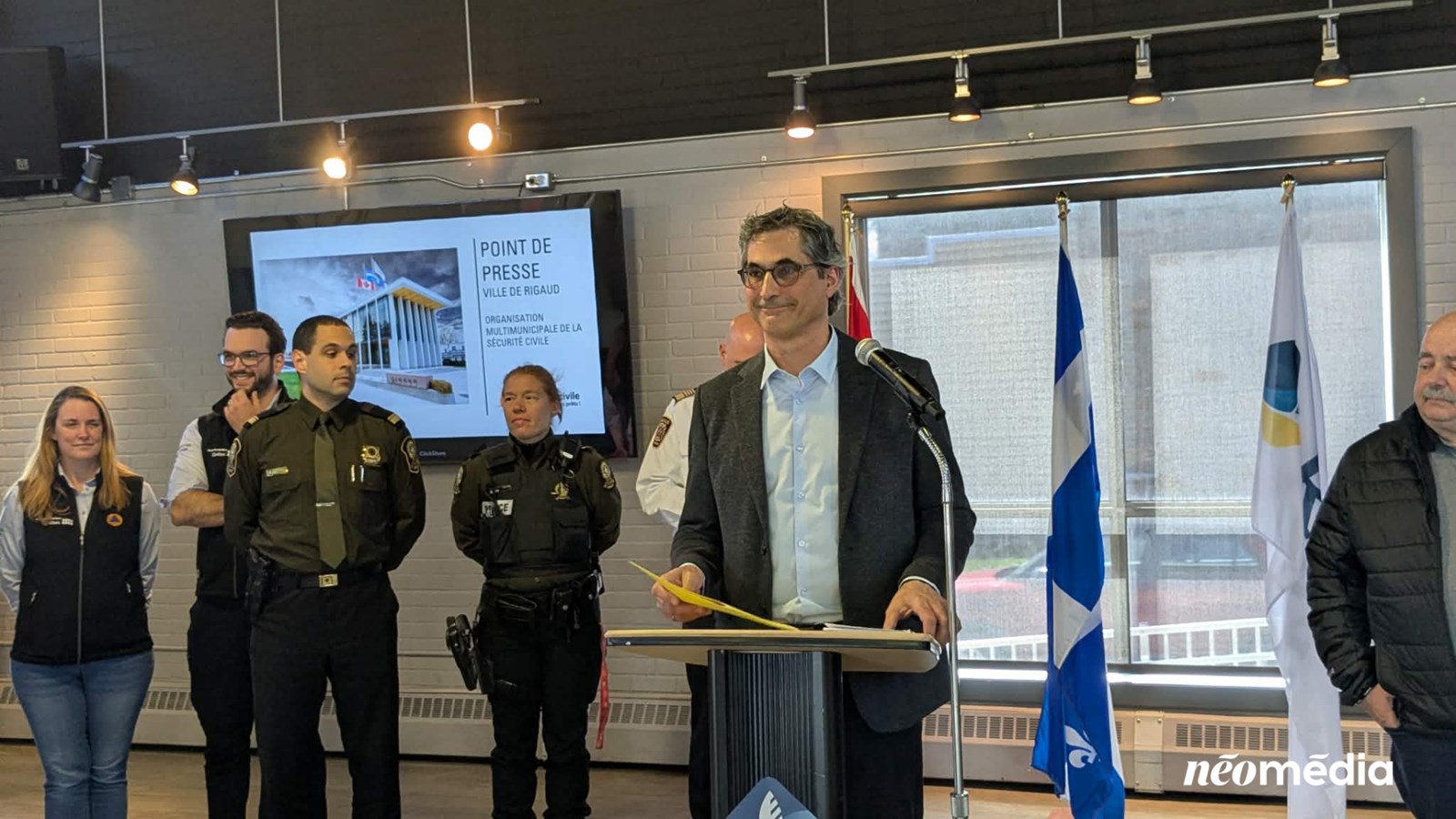 Rigaud: amorce d'une décrue lente et poursuite des opérations