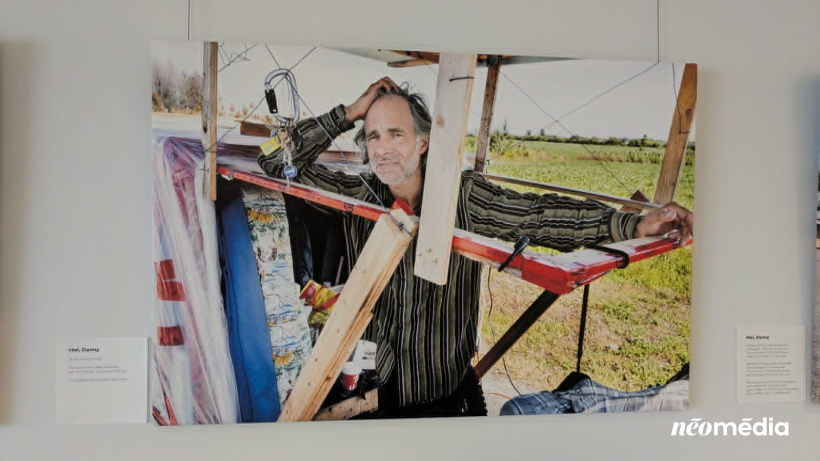 Souligner les enjeux sociaux de la région par une exposition photo
