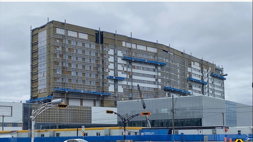Manque de médecins pour le futur hôpital: le bouton panique est enclenché