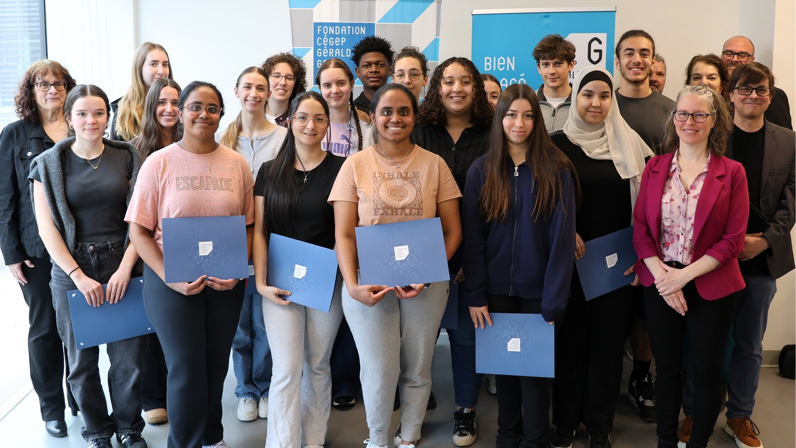 Un total de 5 500 $ remis en bourses à 22 étudiants du Cégep Gérald-Godin 