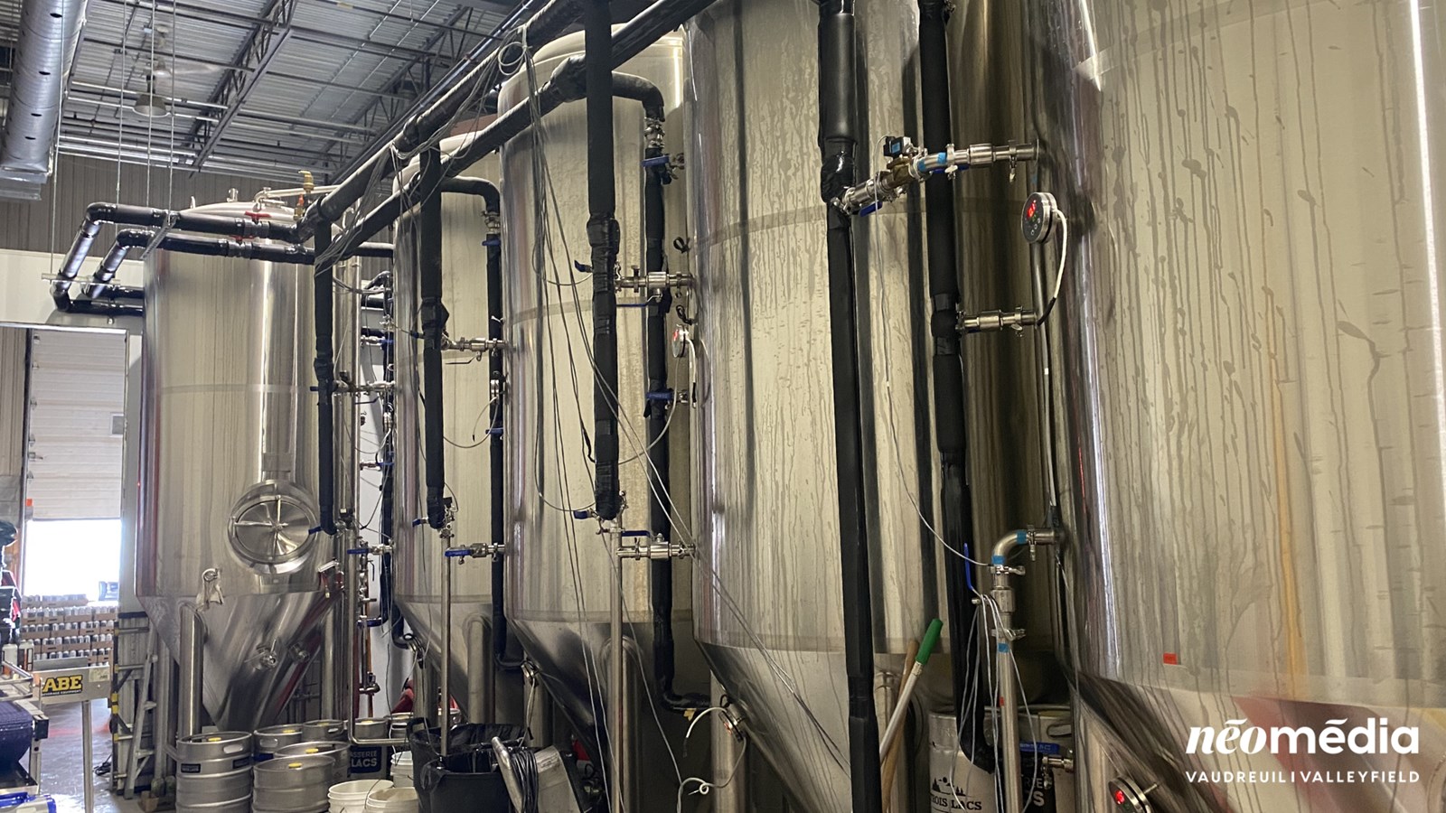La bière coule à flot à la microbrasserie Trois-Lacs