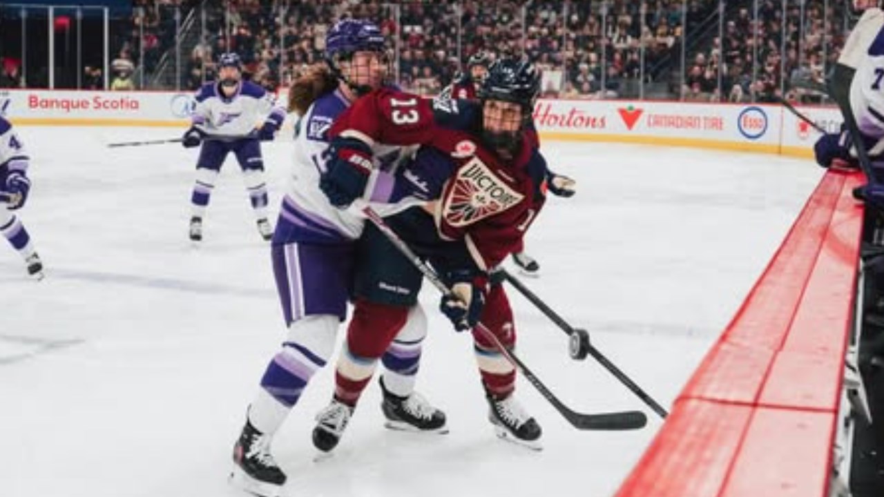 Alexandra Labelle signe un nouveau contrat avec la Victoire