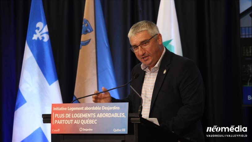 Besoins pressants en logement: la stratégie du gouvernement à court terme