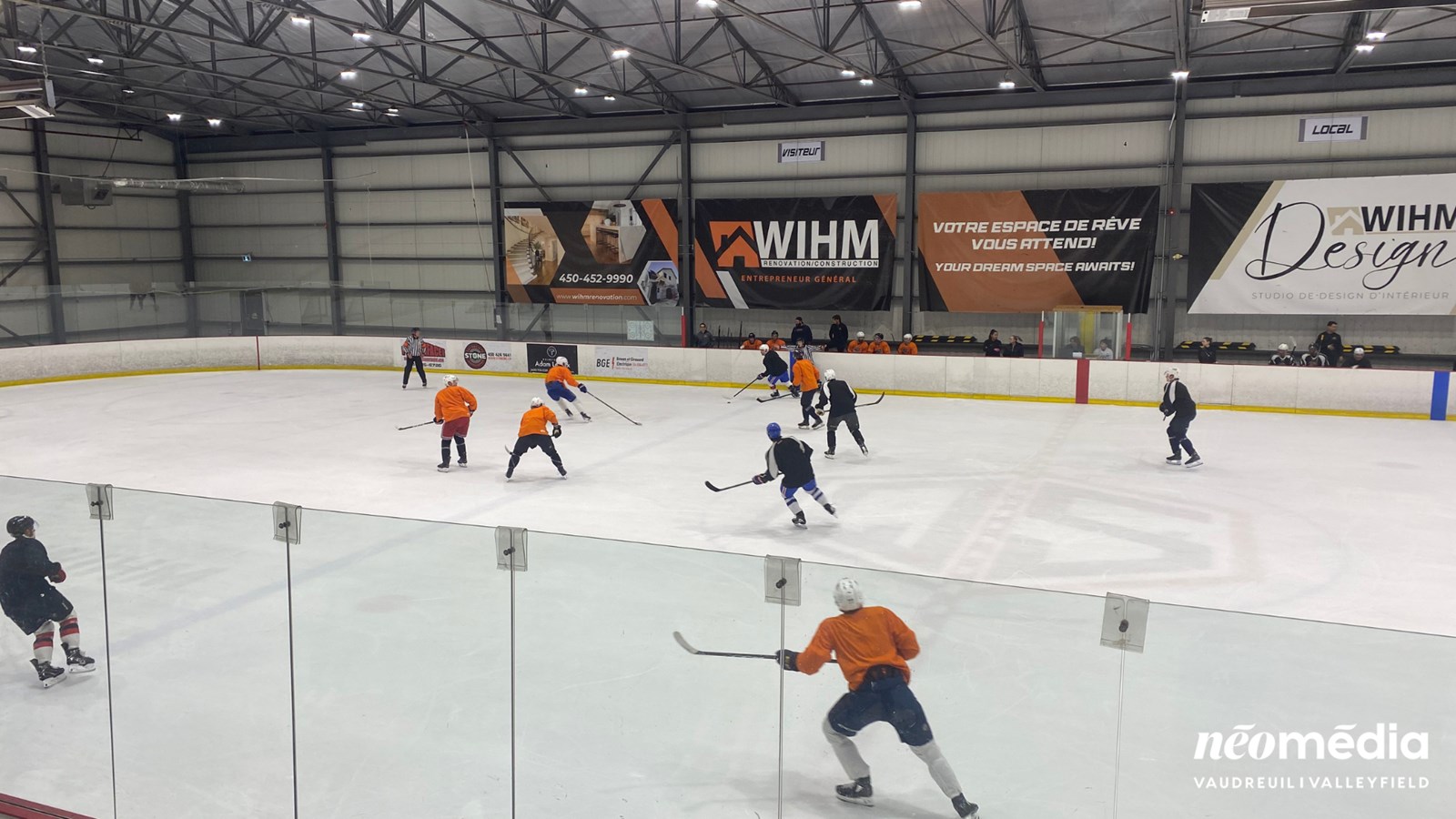 Assister à un match de hockey pour une bonne cause à Saint-Lazare