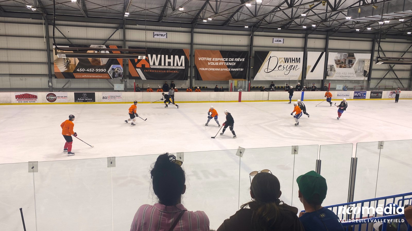 Assister à un match de hockey pour une bonne cause à Saint-Lazare