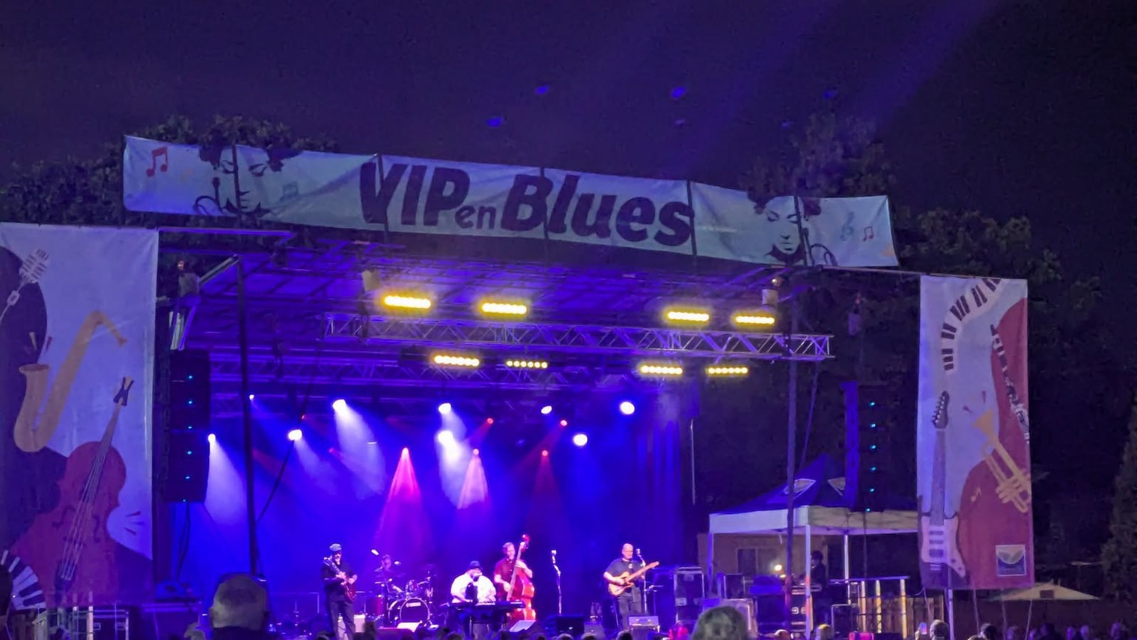 VIP en blues IP 4 16X9.png