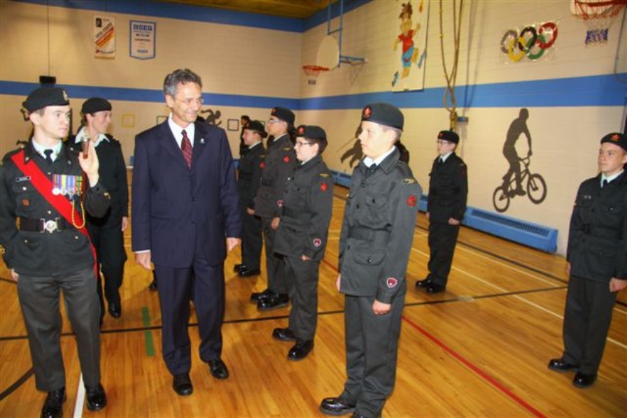 Le maire de Chambly encourage les cadets