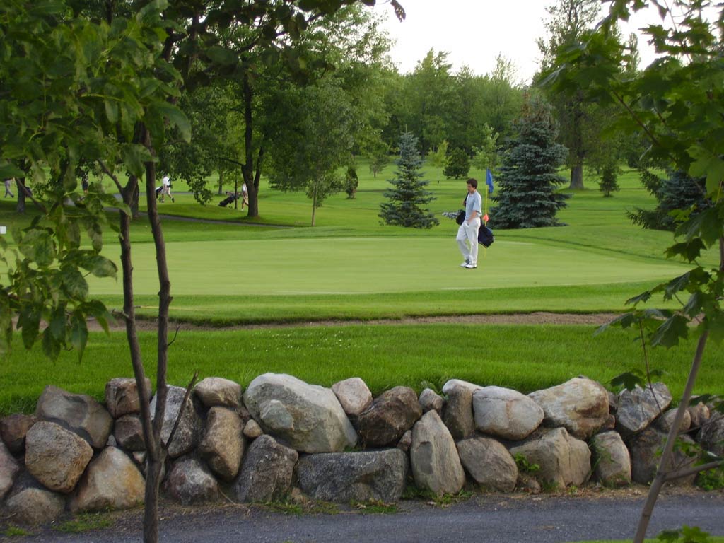Le club de golf restera en place