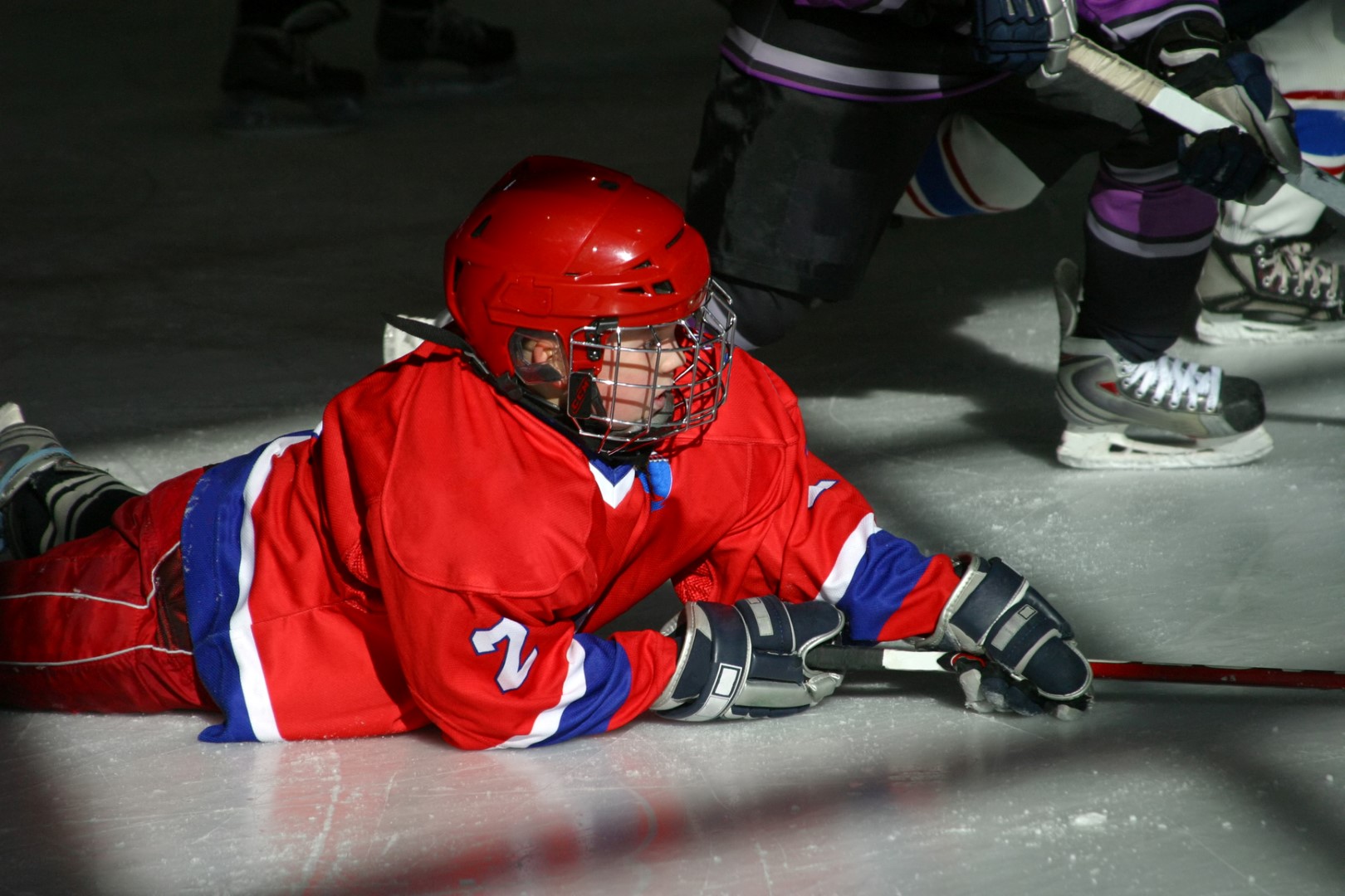 Hockey Québec appuie le NPD afin de diminuer les blessures graves dans le sport amateur