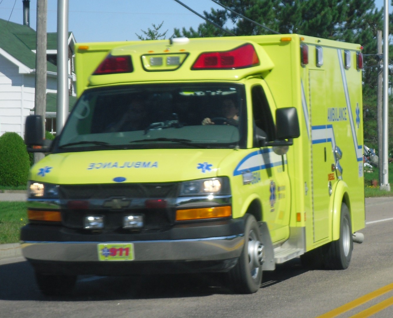 Renouvellement des contrats de services entre l’Agence et les 16 entreprises ambulancières de la montérégie