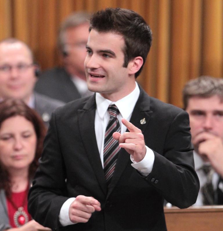 Mattew Dubé demande aux ministres conservateurs de changer leur décision