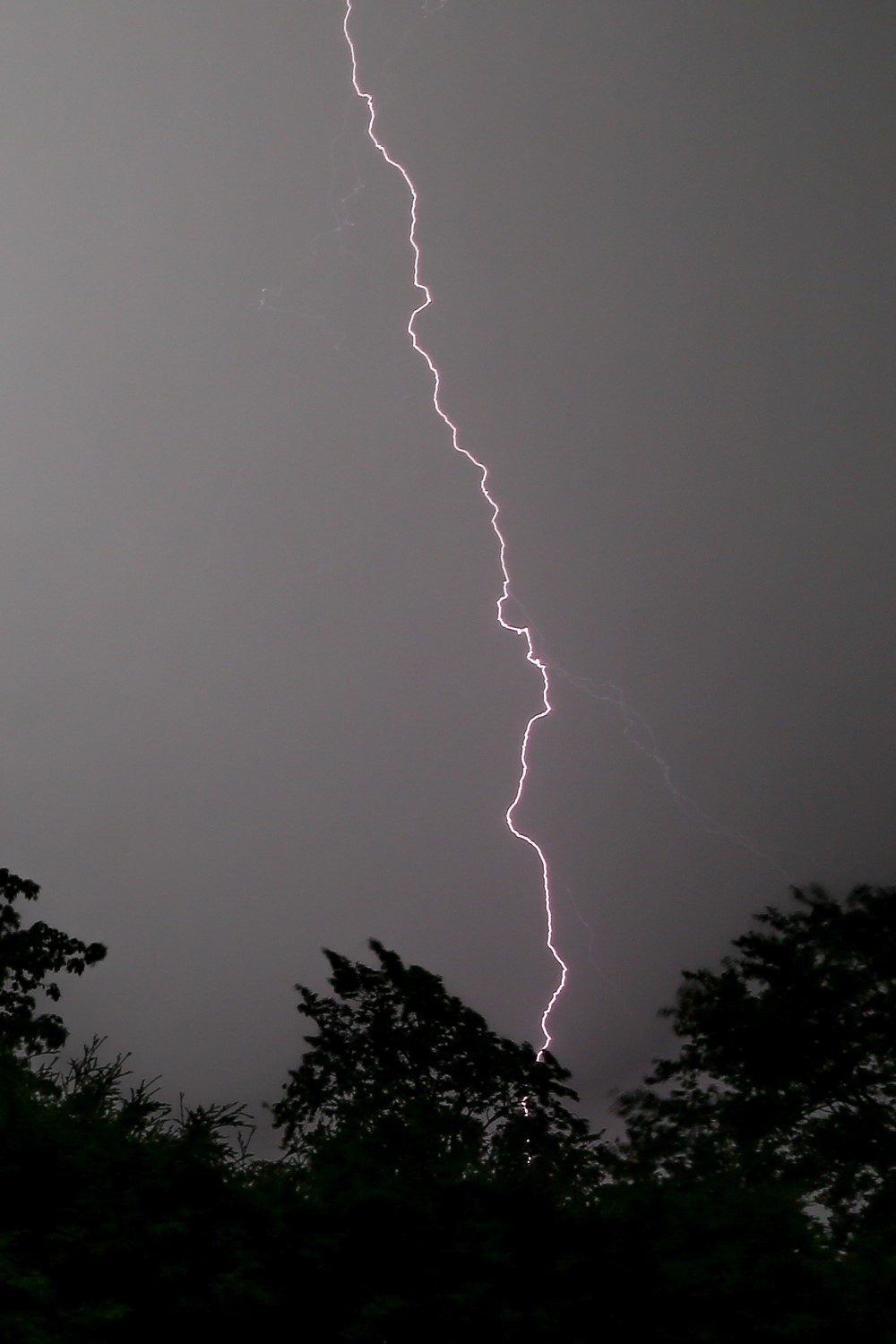 Orages violents, vents forts et pannes d’électricité