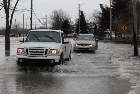 La veille d'inondations et l'avertissement de débâcles maintenus pour l'Acadie et des Hurons