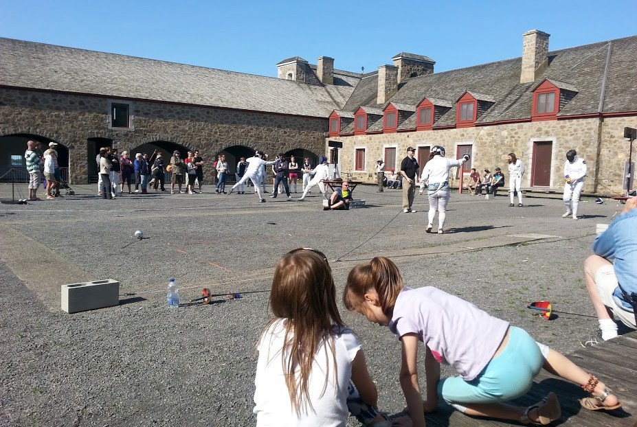 Un art ancien prend vie: venez découvrir l'escrime dans un cadre unique