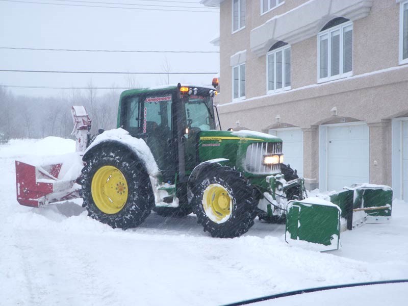Déneigement : réglementation et liste des entrepreneurs reconnus
