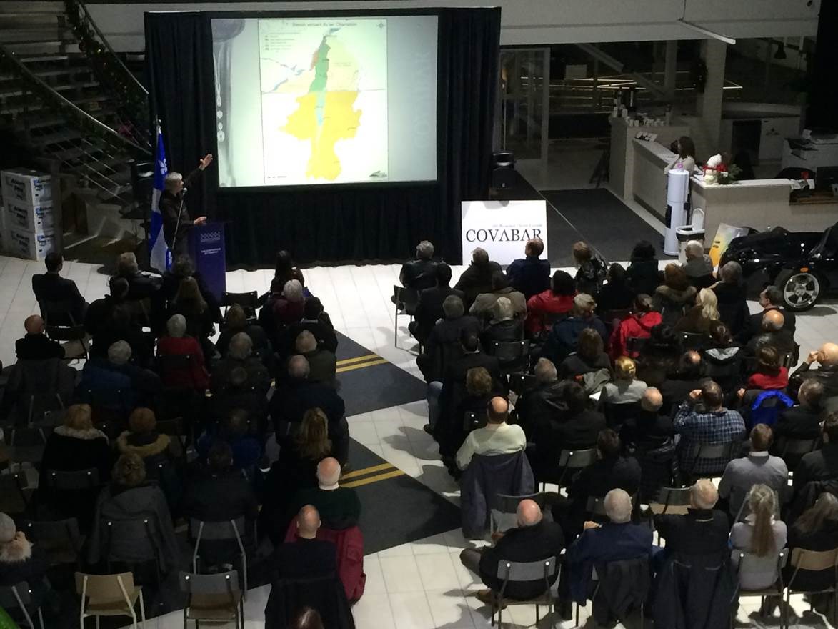 Plus de 85 personnes provenant des deux extrémités de la rivière Richelieu ont répondu à l’appel du député de Chambly Jean-François Roberge afin de venir échanger sur l’assainissement du cours d’eau le 28 novembre dernier à Saint-Mathias.