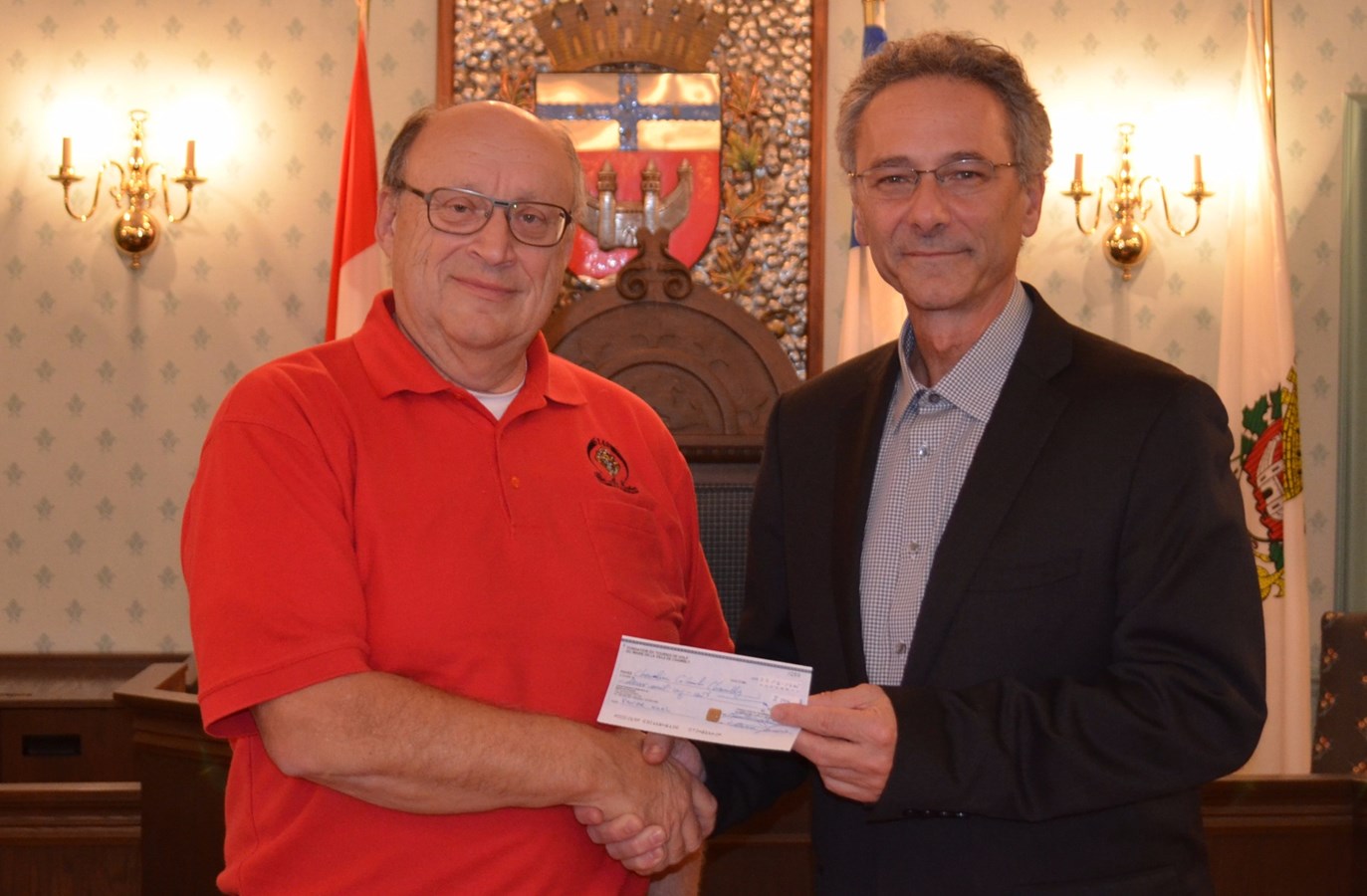 La Fondation du tournoi de golf du maire de la Ville de Chambly remet 2 500 $ aux Chevaliers de Colomb