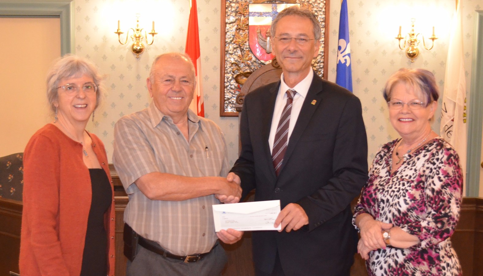 La Ville de Chambly remet 2 401 $ à L’Entraide Plus