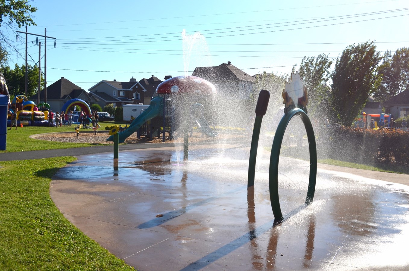 Jeux d’eau accessibles dans les parcs municipaux pendant la canicule