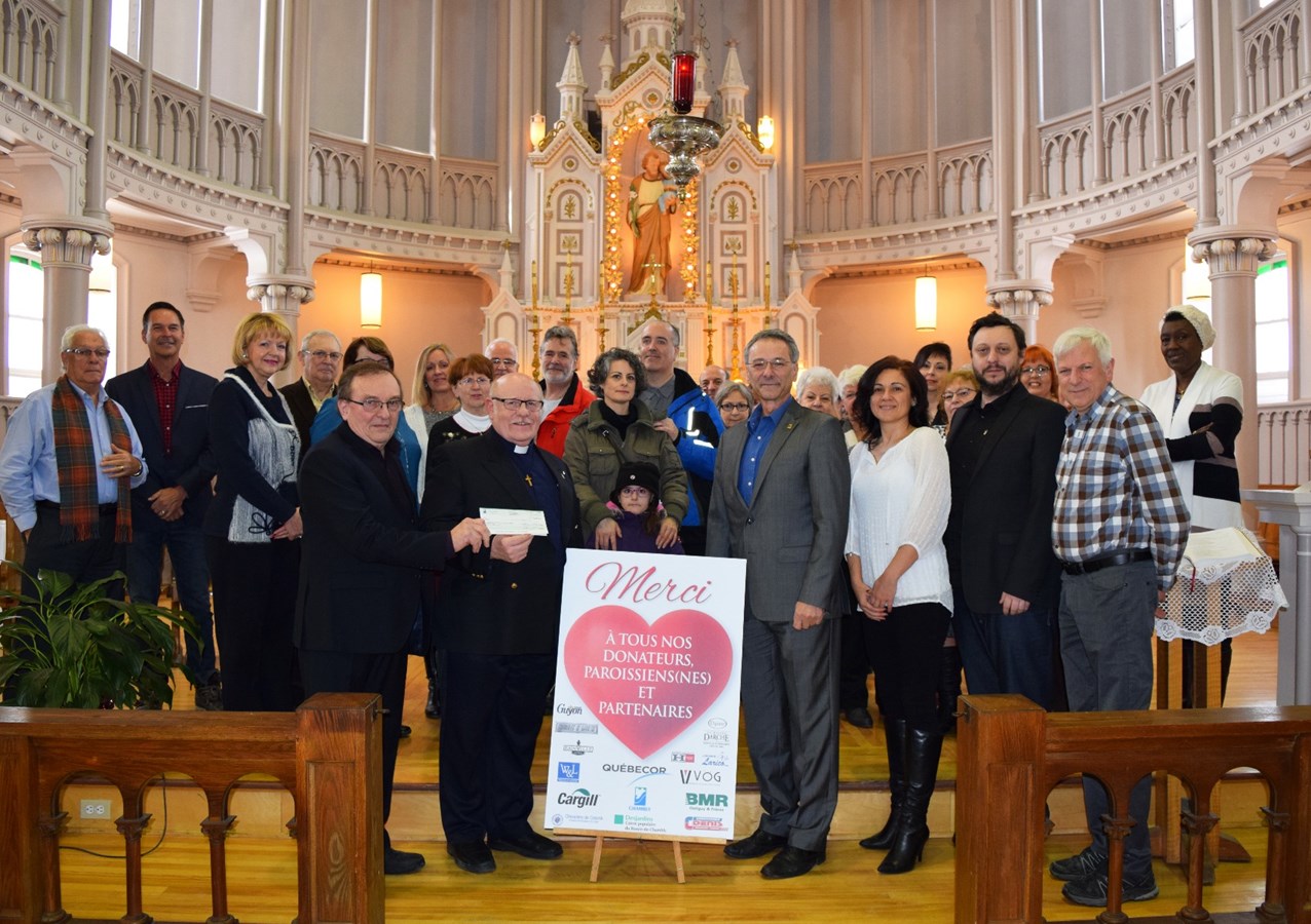 Le comité du PHAC de Chambly remet un montant de 10 000 $  à l’église Saint-Joseph-de-Chambly