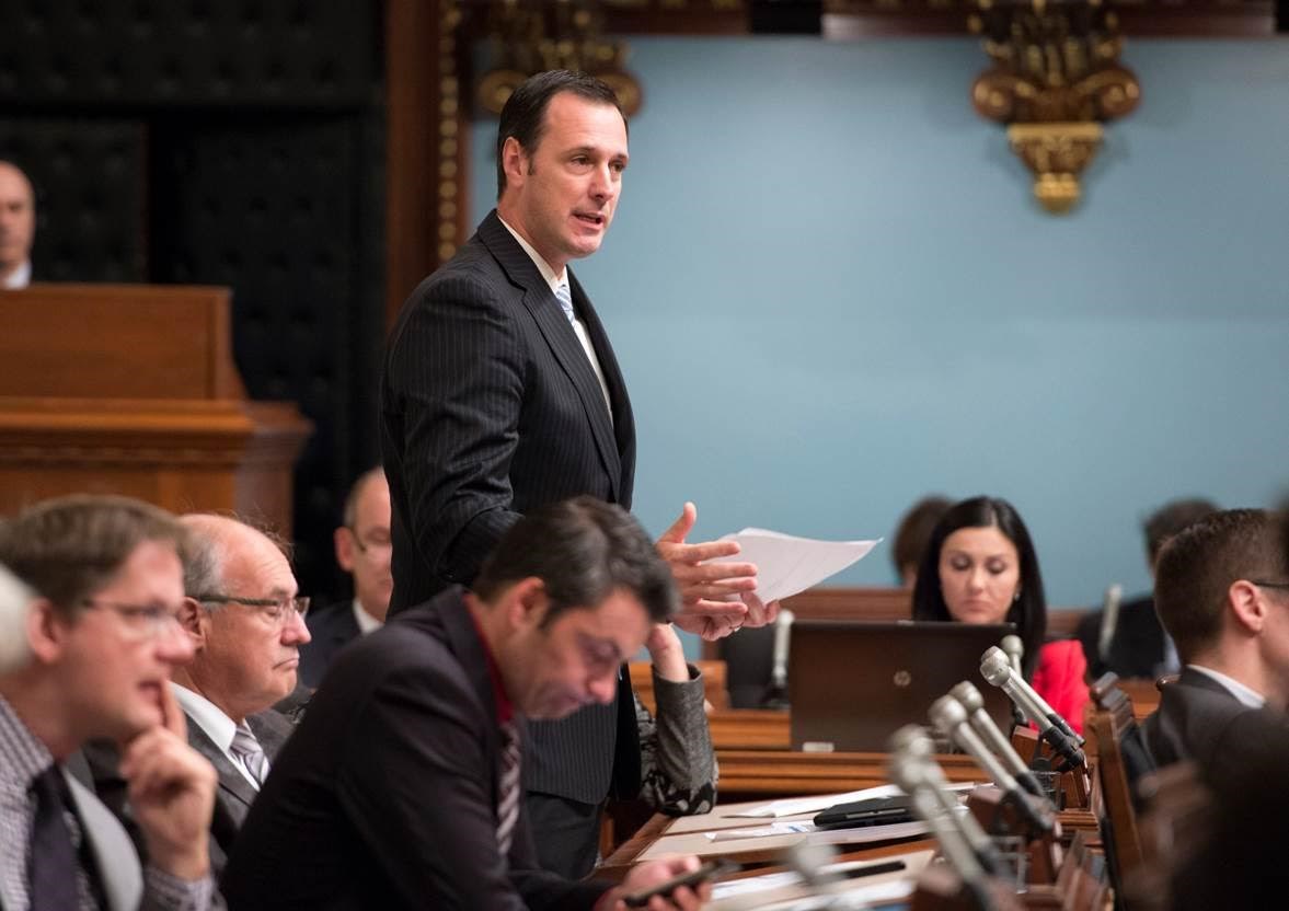 Jean-François Roberge et la CAQ veulent limiter les frais chargés aux parents à la rentrée scolaire