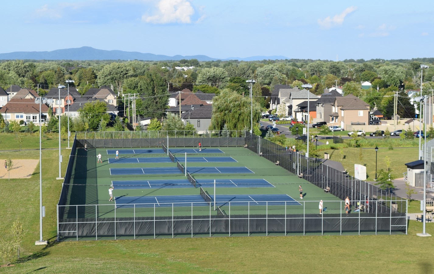 Ouverture des terrains de tennis à Chambly