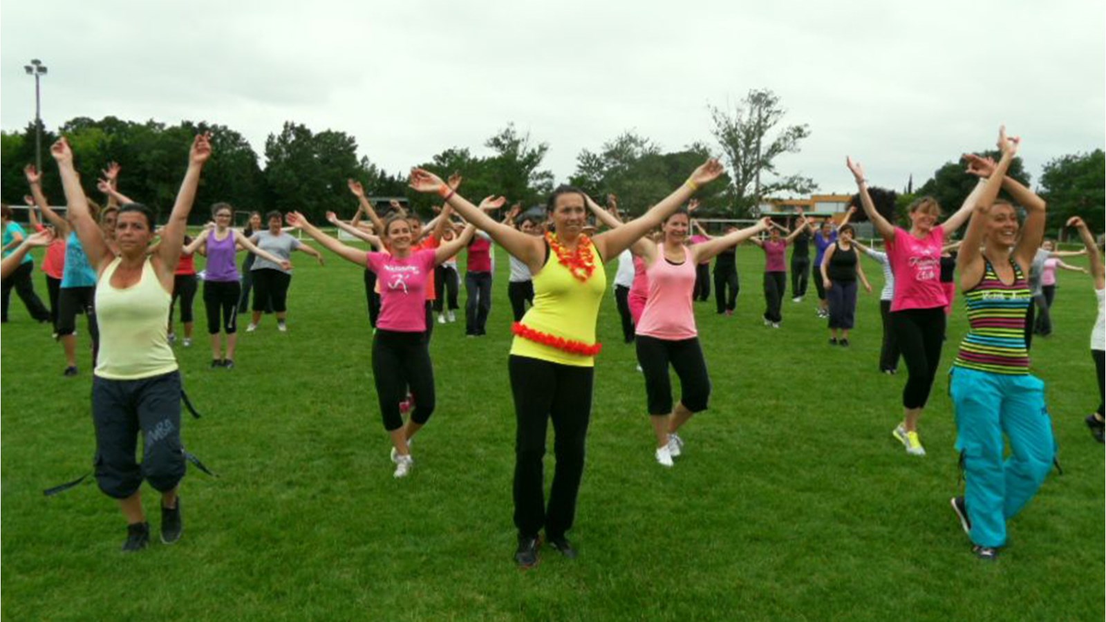Pratiquez le zumba tout l'été pour garder la forme 